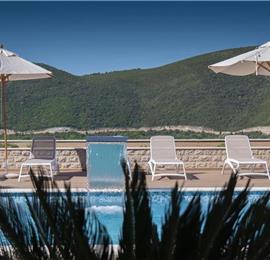 3 bedroom villa with pool in Prijevor, Budva, sleeps 6